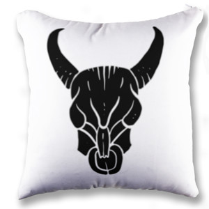 Bantal Banteng tato yang digambar tangan hitam