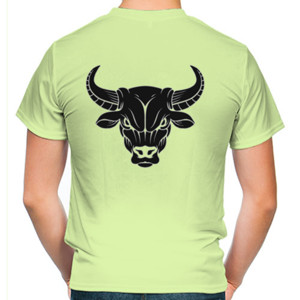 Kaos kepala banteng marah hitam