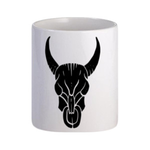 Mug Banteng tato yang digambar tangan hitam